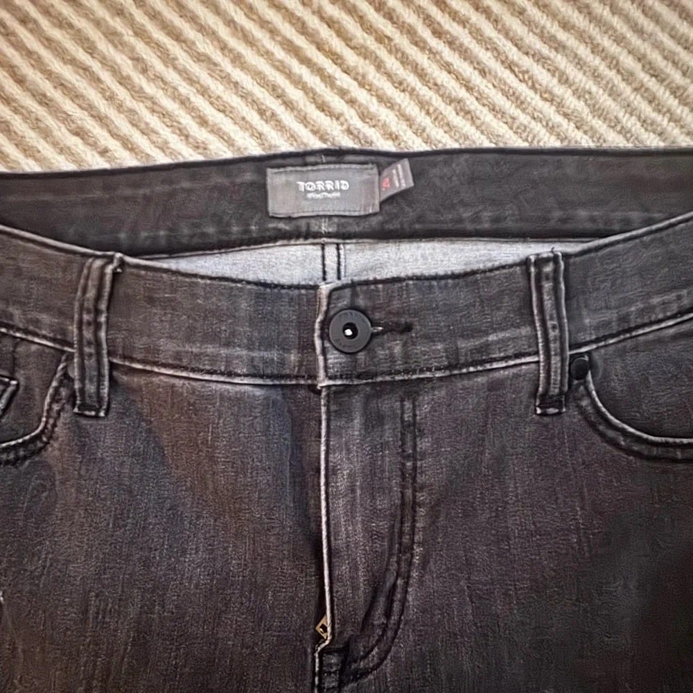 Torrid Women's Black Ripped Denim Shorts - Picture 4 of 7
